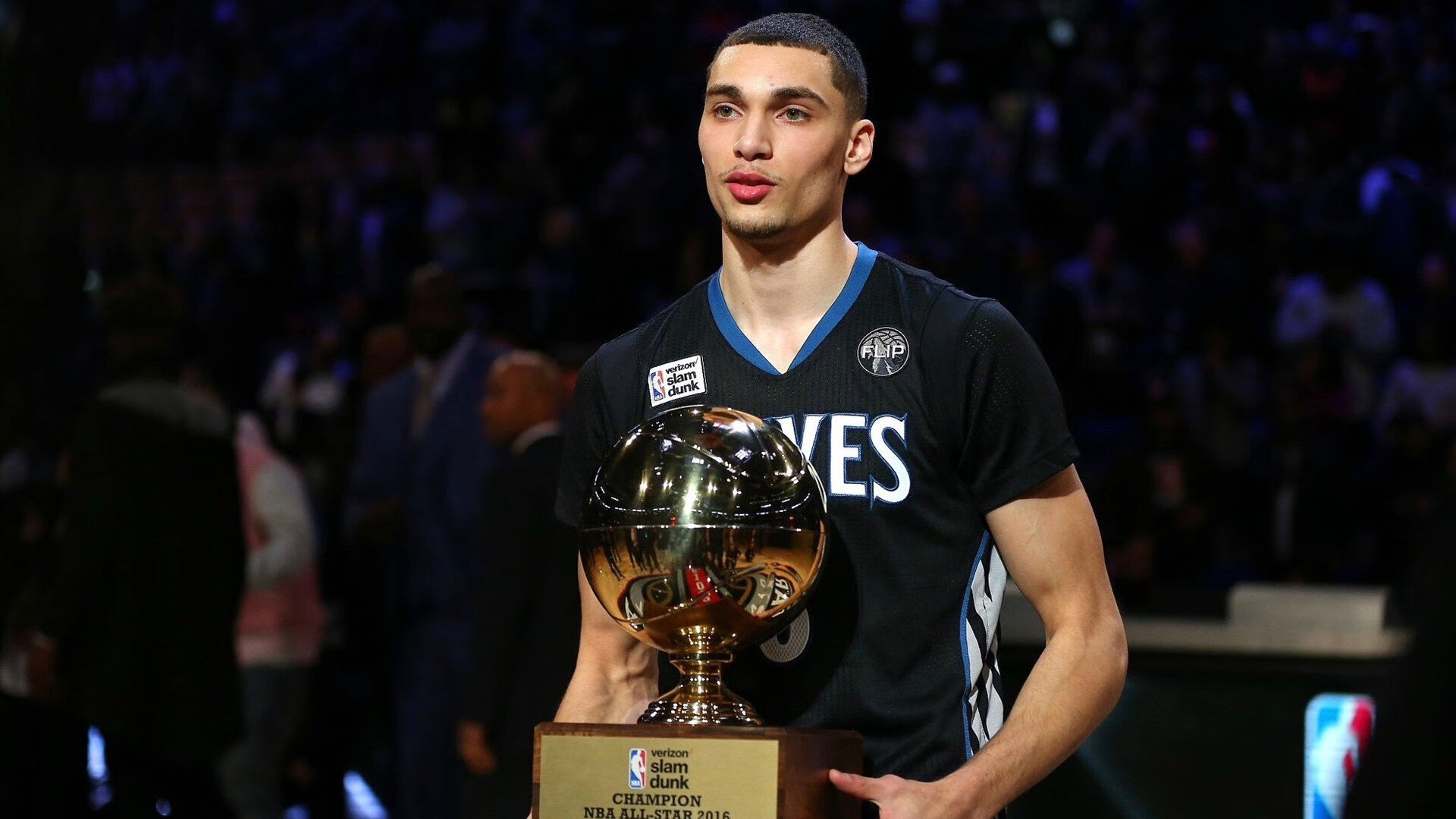 米切尔世界排名争夺战接管比赛,凯尔特人收割骑士显统治力