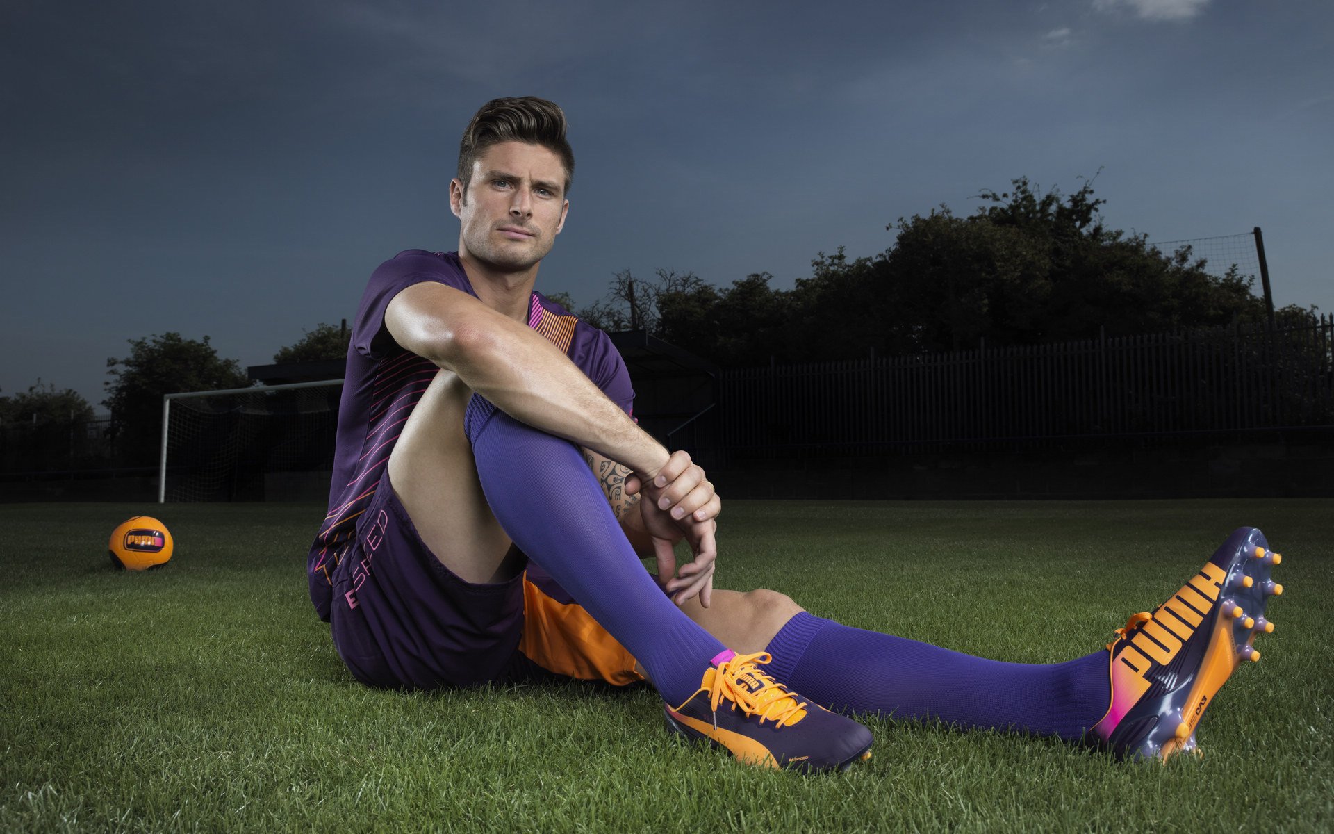 赛道风云突变，雷诺逆袭碾压梅赛德斯，周冠宇扛起全队书写历史新章